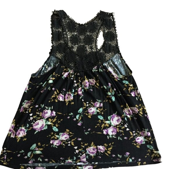 Forever XXI Floral Black Cami - Picture 4 of 9